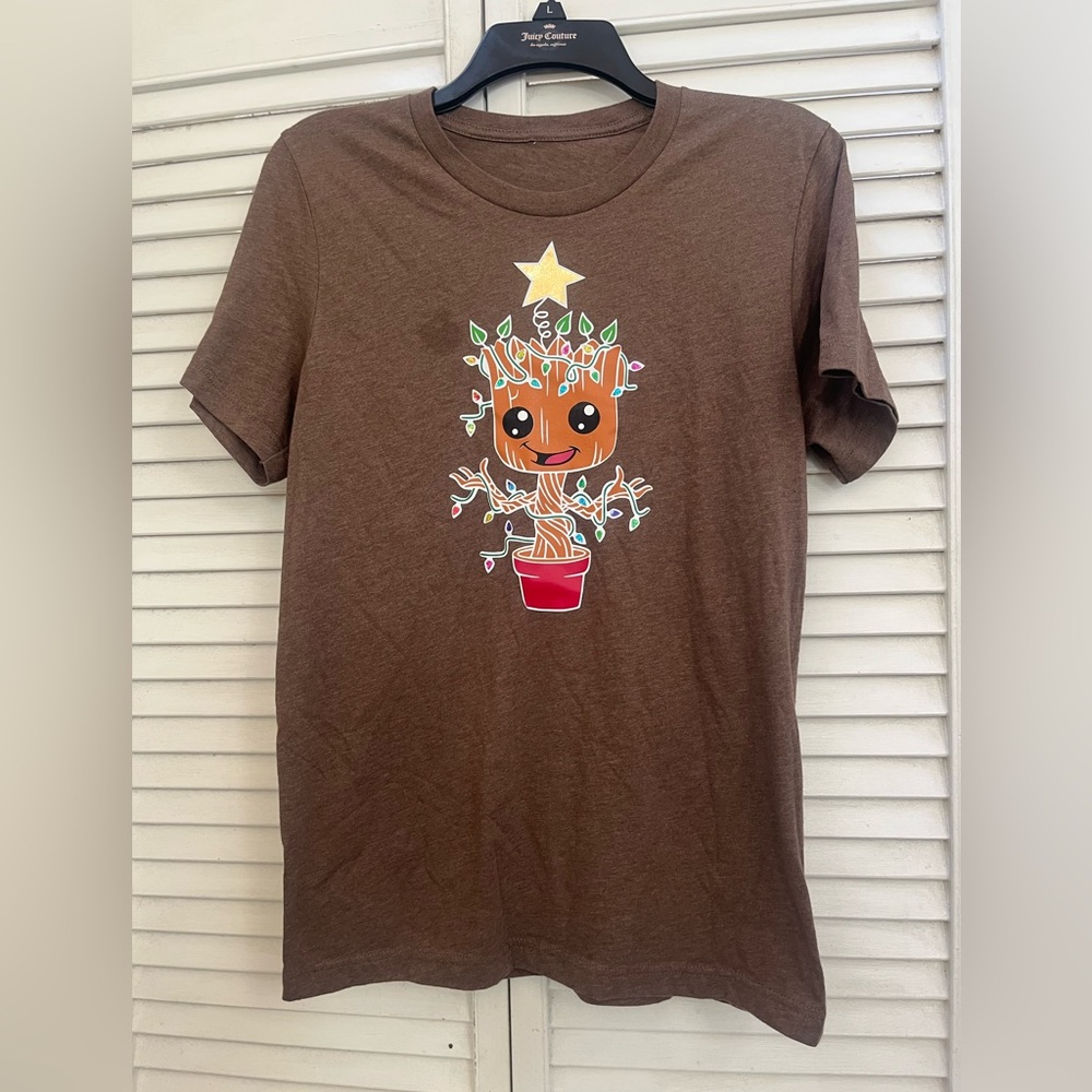 GUARDIANS of Galaxy Marvel Brown Graphic Tee with Christmas Festive S-M unisex